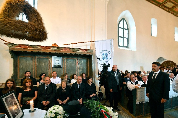 Eltemették Kányádi Sándort