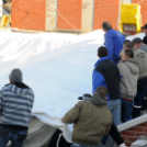 Városi Strandfürdő - Megérkezett a sátortető