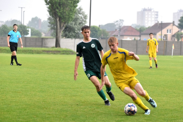 A mindent elDÖNTŐ... (foci, Ceglédi VSE U16)