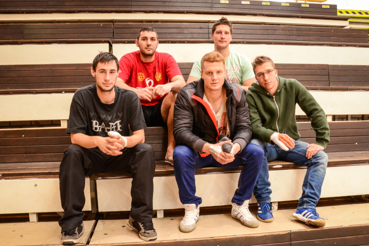 Furcsa járvány a kéziseknél