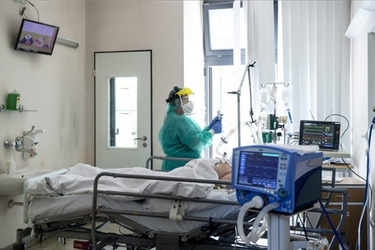 Meghalt 162 beteg, 8863-mal nőtt a fertőzöttek száma