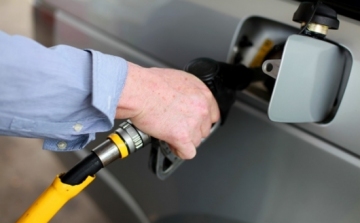 Már megint emelkedik az üzemanyagok ára