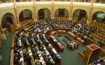 A jövő évi költségvetésről dönt a parlament