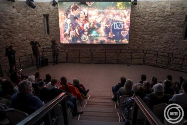 Csaknem háromszázezren látták eddig a Magyar menyegzőt