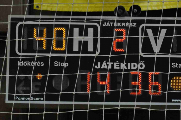 CEGLÉDI EKK–ATOMERŐMŰ KSC SZEKSZÁRD 74 – 85 