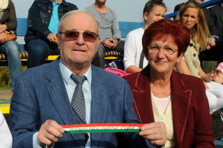 Műfüves pálya átadása