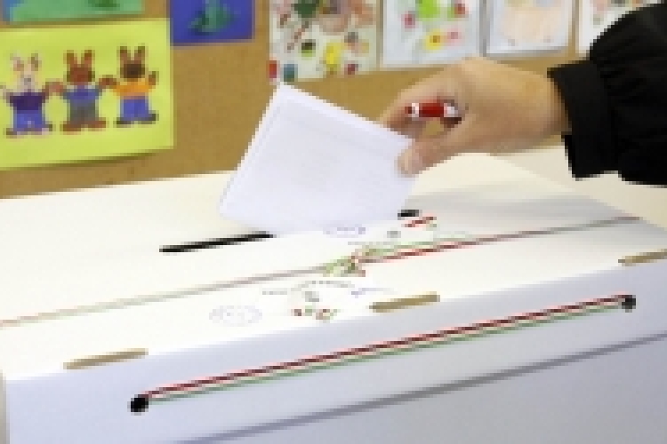 A legtöbben Romániából és Szerbiából szavaznának a választáson