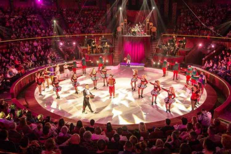 Közép-Európa legnagyobb cirkuszi sátrát építi Magyarország Bakuban