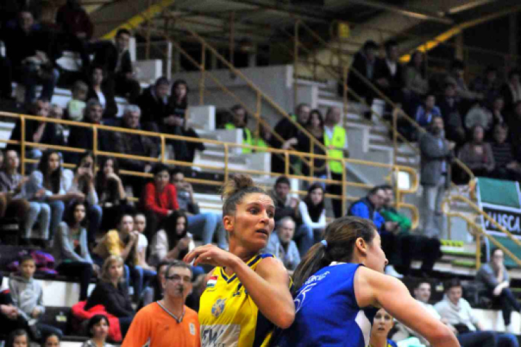 CEGLÉDI EKK–ATOMERŐMŰ KSC SZEKSZÁRD 74 – 85 