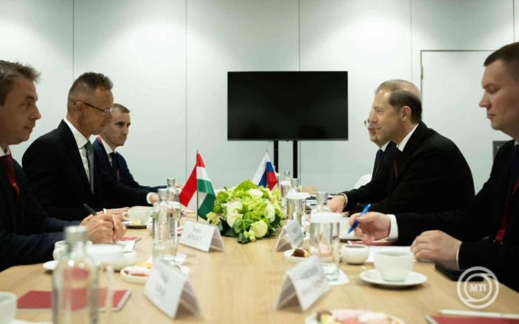 Szijjártó Péter: Oroszország a nehézségek ellenére is kész biztosítani az olcsó földgáz- és kőolajellátást