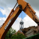 Városi Strandfürdő - Ledarálták az 50-est