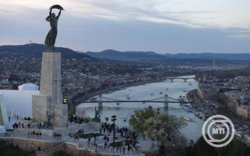 Szallas.hu: tavasszal Budapest, nyáron Siófok a legnépszerűbb hazai úti cél
