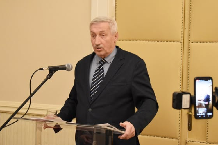 Beszámoló döntésekről