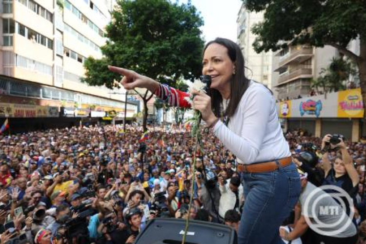 Nobel-díj - Donald Trumpnak ajánlja kitüntetését a békedíj idei nyertese, María Corina Machado