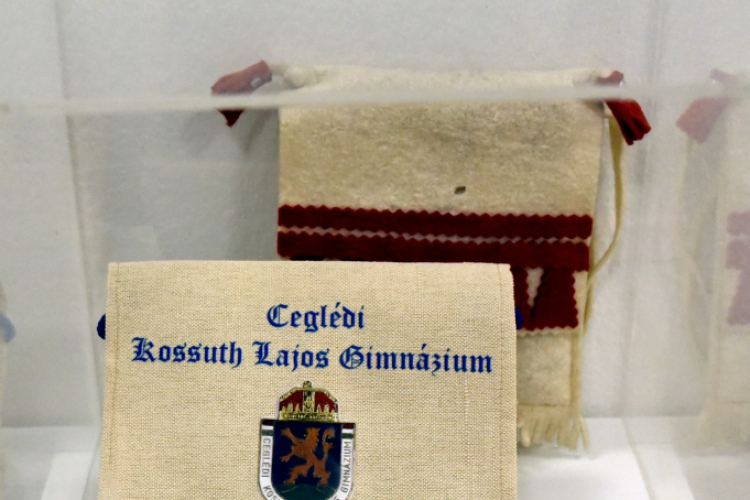 A gimnázium történetét mutatja be a tárlat