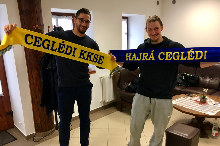 Új fiúk Cegléden