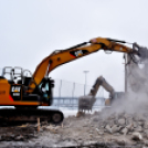 Malomtó széli lelátó bontása 