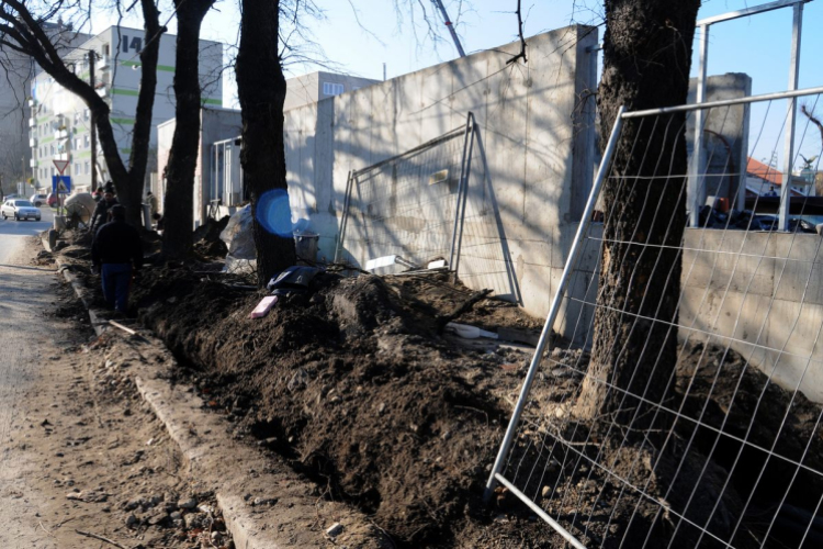 Városi Strandfürdő - járólapok építése