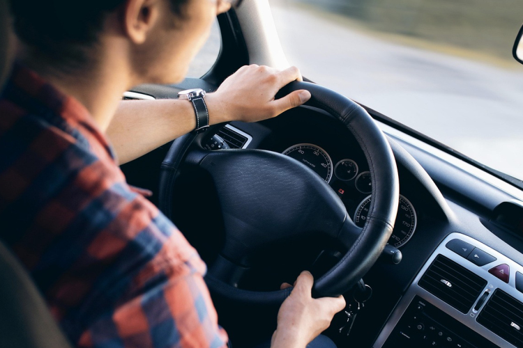 Ingyen jogsi – már 16,5 kortól