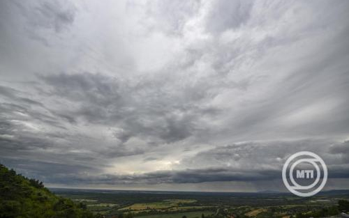 Felhős, csapadékos idővel indul a hét