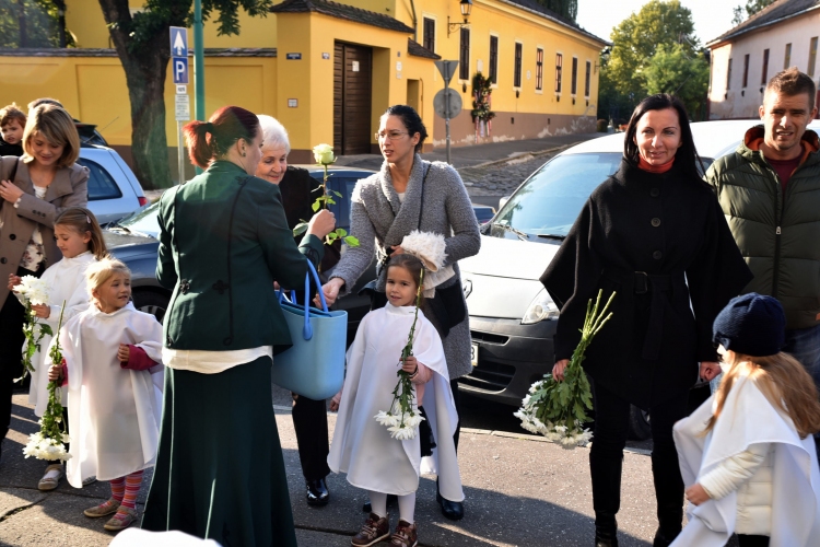 Mária köszöntés a Katolikus Plébániatemplomban