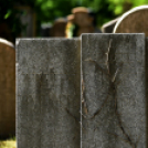 Gyászistentisztelet a temetőben