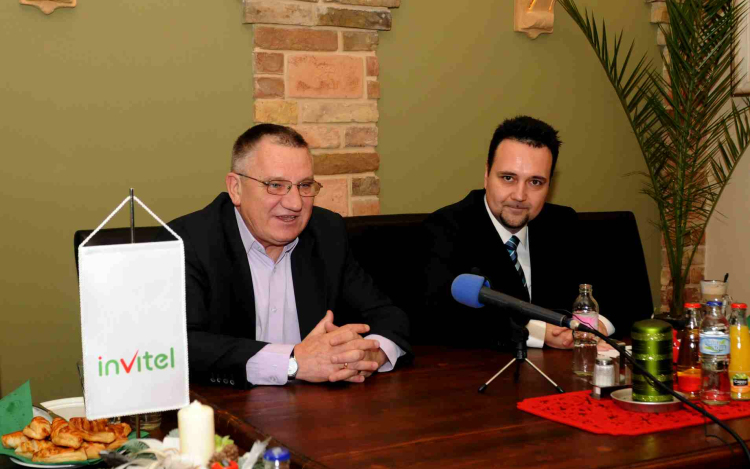 INGYEN WIFI a Szabadság téren