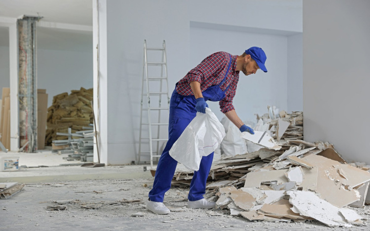 Vegyes konténer rendelés lépésről lépésre – amit felújítás előtt valóban érdemes átgondolni