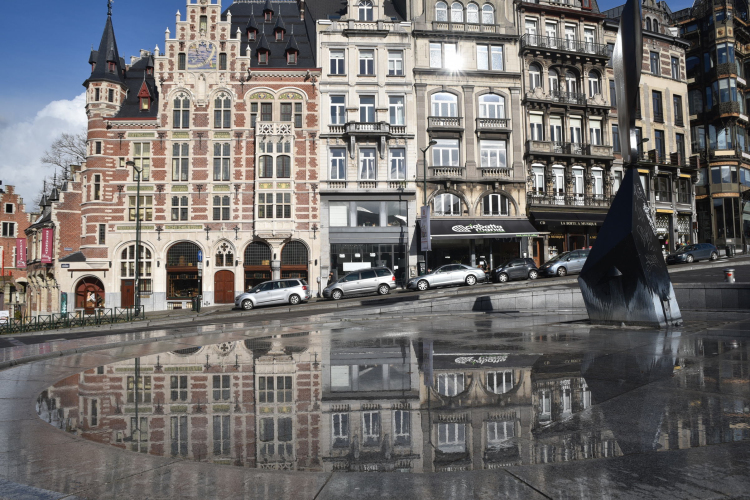 Brüsszel egy ceglédi objektíven keresztül